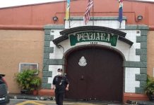 Polis nafi tutup jalan di Penjara Reman Pulau Pinang