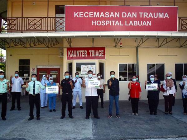 Kumpulan pertama 'frontliners' Hospital Labuan divaksin