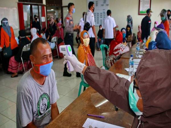 Covid-19 di Indonesia lepasi angka 1.5 juta kes