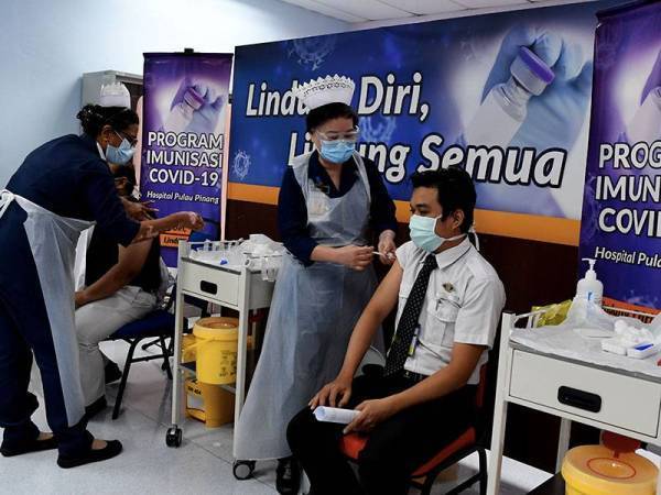215,395 individu sudah lengkap dua dos suntikan vaksin Covid-19 215,395 individu sudah lengkap dua dos suntikan vaksin Covid-19