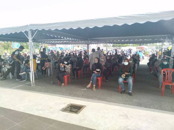 Saringan percuma: Pintu masuk dibuka awal untuk elak kesesakan Saringan percuma: Pintu masuk dibuka awal untuk elak kesesakan
