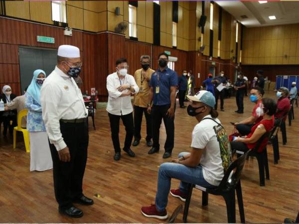 Peniaga perlu segera ambil vaksin Covid-19