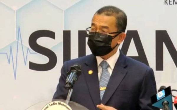 Pelajar longlai selepas vaksin lewat tidur malam, tidak bersarapan Pelajar longlai selepas vaksin lewat tidur malam, tidak bersarapan