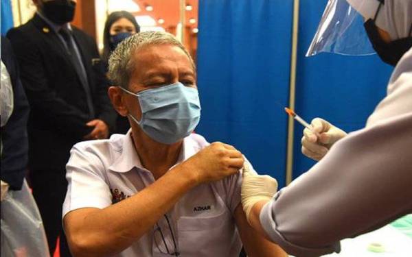 Ahli Parlimen terima suntikan dos penggalak