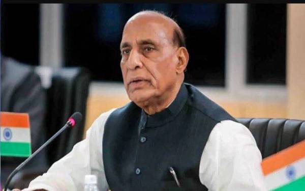 Menteri Pertahanan India positif Covid-19