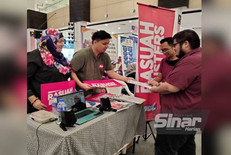 Rasuah Busters Kelantan usaha kumpul 1,000 tandatangan Rasuah Busters Kelantan usaha kumpul 1,000 tandatangan