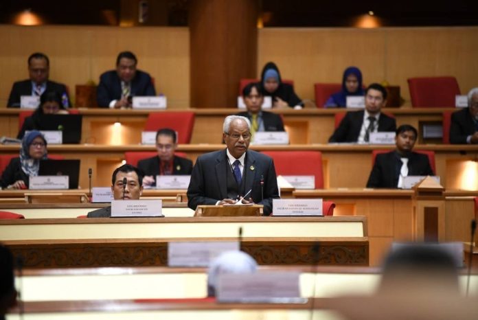 Penjawat awam paling ramai tidak terima vaksin di Perak