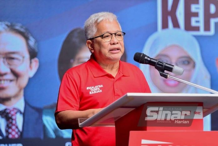 Rasuah Busters kemuka 6 nota kepada PM