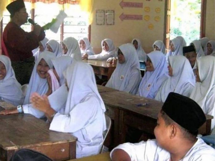 Kerajaan naikkan elaun guru KAFA RM100