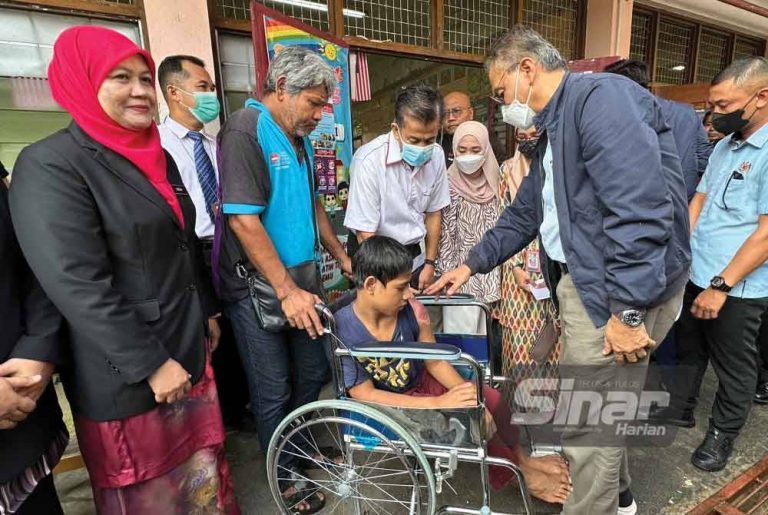 Banjir: KKM kesan 20 kes Covid-19 di PPS Kelantan, Terengganu
